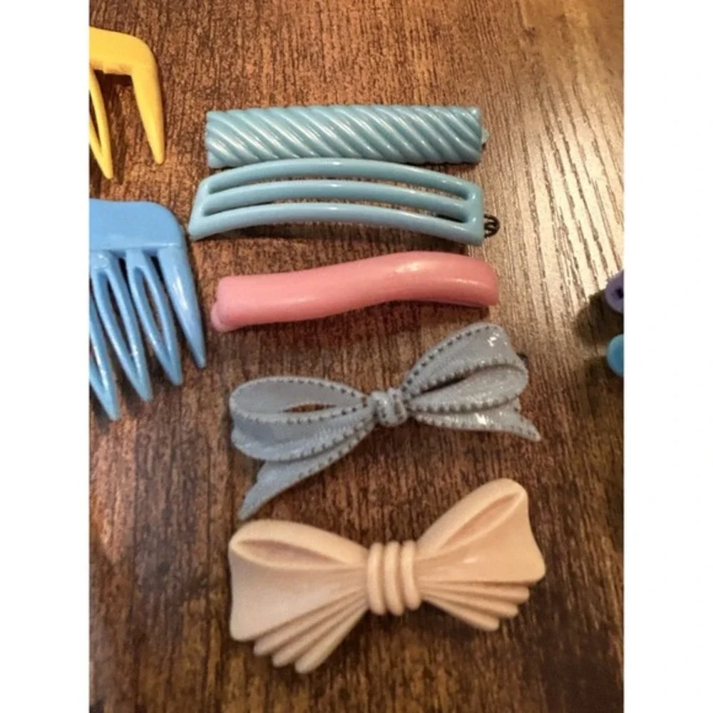 Vintage Hair Accessories 50's-70's. Various brands but‎ mostly Goody.